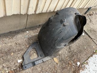 bontott PEUGEOT 208 Jobb első Dobbetét (Kerékjárati, Műanyag)