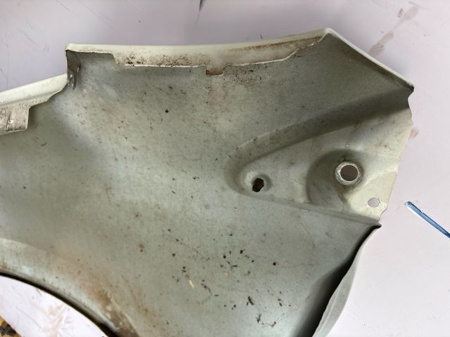 bontott PEUGEOT 208 Jobb első Sárvédő