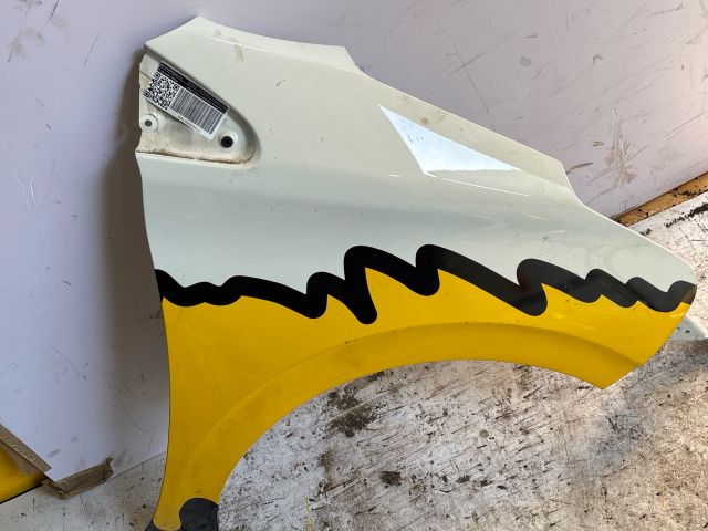 bontott PEUGEOT 208 Jobb első Sárvédő