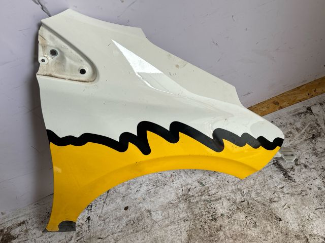 bontott PEUGEOT 208 Jobb első Sárvédő