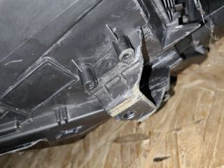 bontott PEUGEOT 208 Jobb Fényszóró