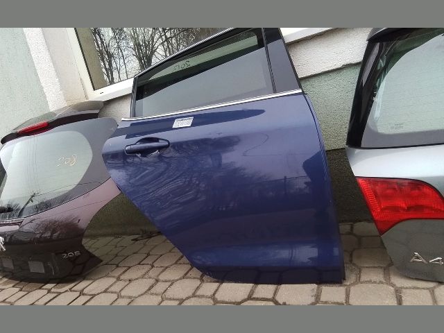 bontott PEUGEOT 208 Jobb hátsó Ajtó (Részeivel)