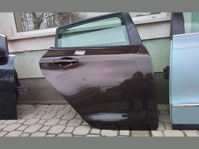 bontott PEUGEOT 208 Jobb hátsó Ajtó (Részeivel)