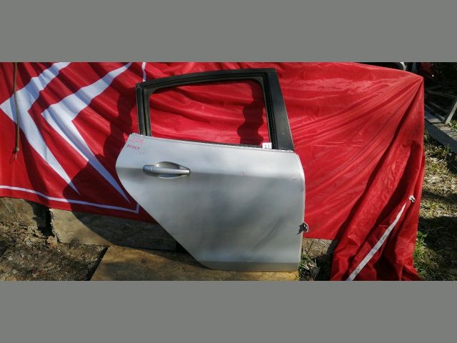 bontott PEUGEOT 208 Jobb hátsó Ajtó (Részeivel)