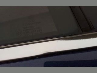 bontott PEUGEOT 208 Jobb hátsó Ajtó (Részeivel)