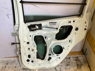 bontott PEUGEOT 208 Jobb hátsó Ajtó (Üres lemez)