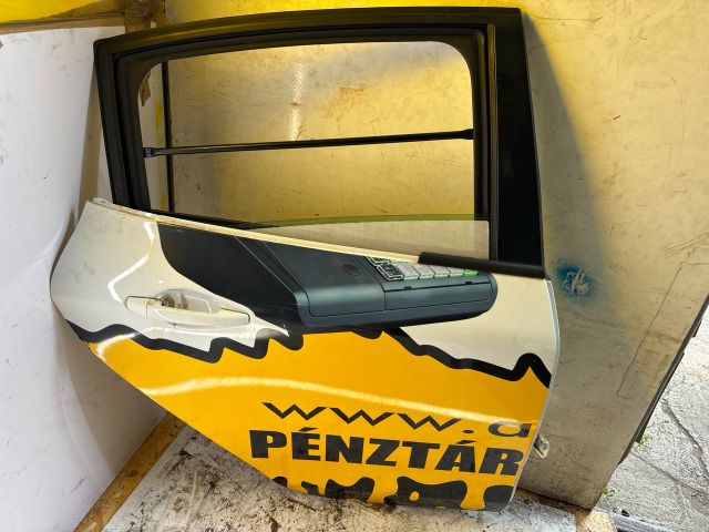 bontott PEUGEOT 208 Jobb hátsó Ajtó (Üres lemez)