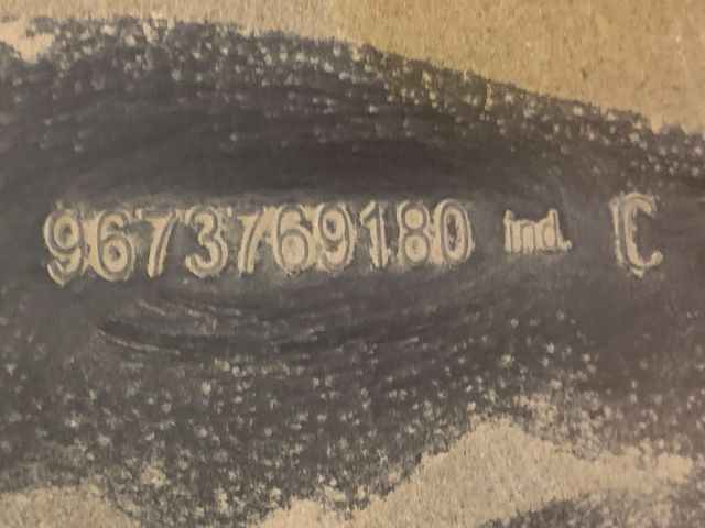 bontott PEUGEOT 208 Jobb hátsó Hátsó Dobbetét (Kerékjárati, Műanyag)