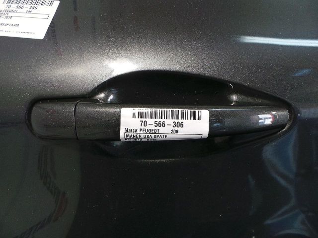 bontott PEUGEOT 208 Jobb hátsó Külső Kilincs