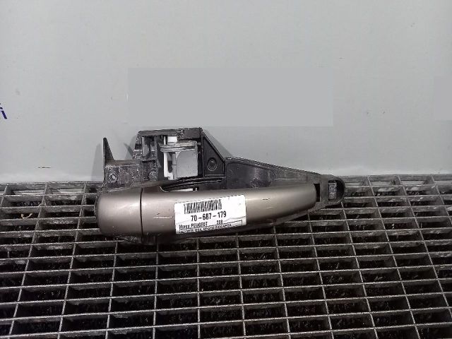 bontott PEUGEOT 208 Jobb hátsó Külső Kilincs