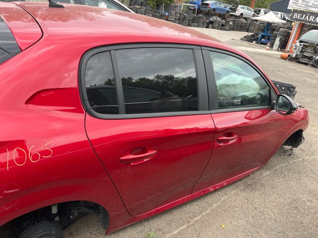 bontott PEUGEOT 208 Jobb Hátsó Lámpa