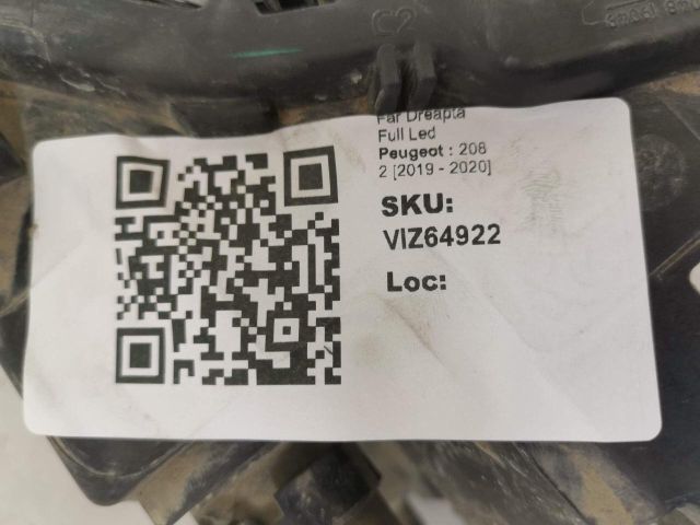 bontott PEUGEOT 208 Jobb Ledes Fényszóró