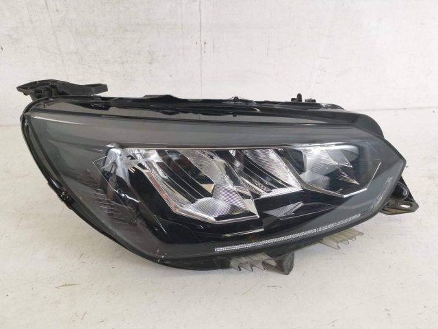 bontott PEUGEOT 208 Jobb Ledes Fényszóró