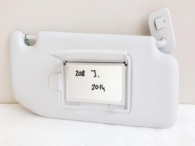 bontott PEUGEOT 208 Jobb Napellenző