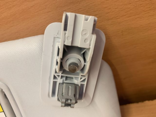 bontott PEUGEOT 208 Jobb Napellenző