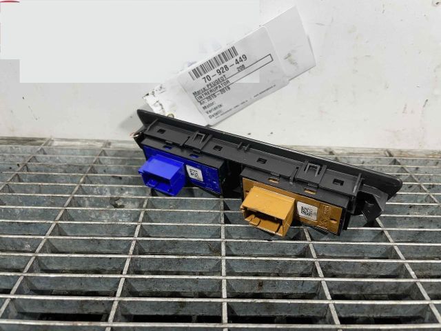 bontott PEUGEOT 208 Kapcsoló (Magában)