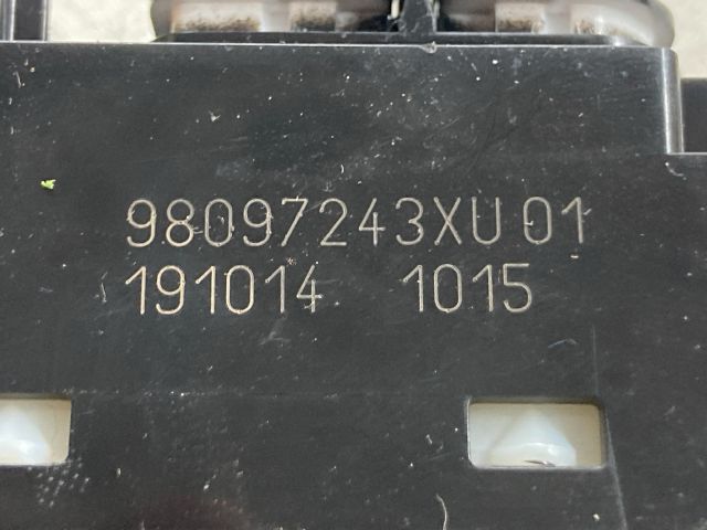 bontott PEUGEOT 208 Kapcsoló (Magában)