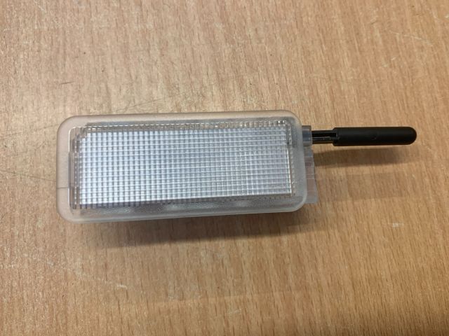 bontott PEUGEOT 208 Kesztyűtartó Világítás