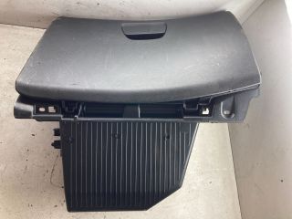 bontott PEUGEOT 208 Kesztyűtartó