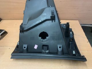 bontott PEUGEOT 208 Kesztyűtartó