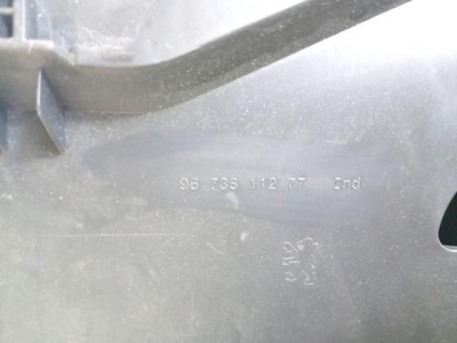 bontott PEUGEOT 208 Kesztyűtartó