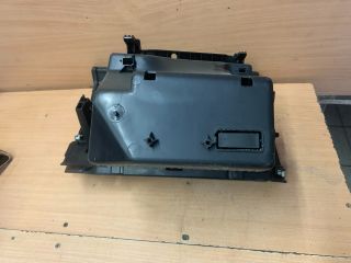 bontott PEUGEOT 208 Kesztyűtartó