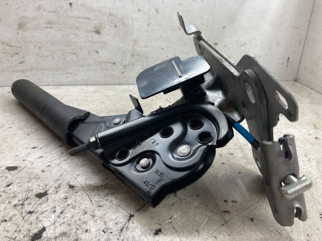 bontott PEUGEOT 208 Kézifék Kar