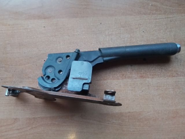 bontott PEUGEOT 208 Kézifék Kar