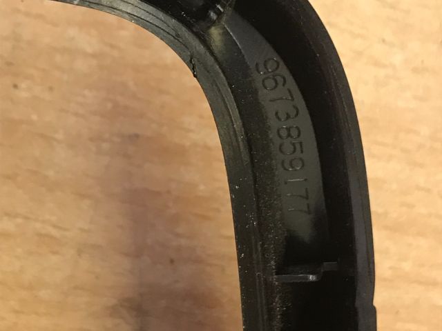 bontott PEUGEOT 208 Kilométeróra Keret