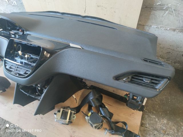 bontott PEUGEOT 208 Komplett Légzsák Szett