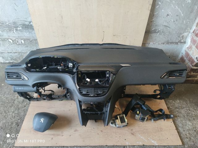 bontott PEUGEOT 208 Komplett Légzsák Szett