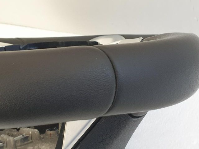 bontott PEUGEOT 208 Kormány