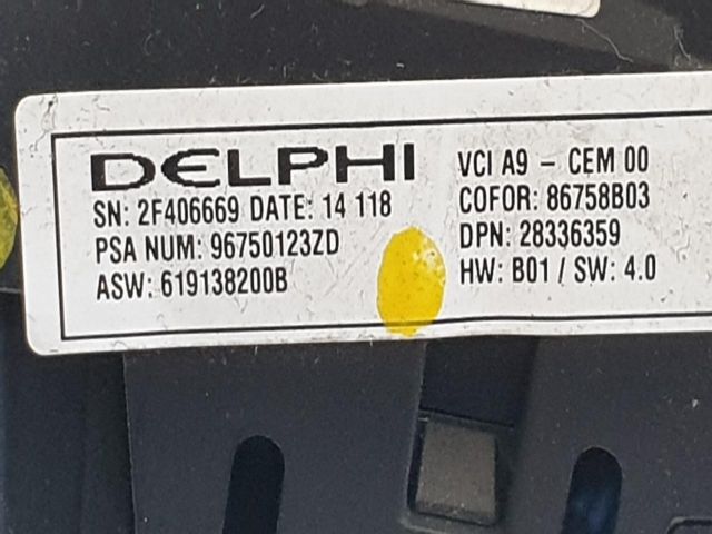 bontott PEUGEOT 208 Kormány