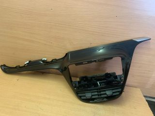 bontott PEUGEOT 208 Középső Szellőző