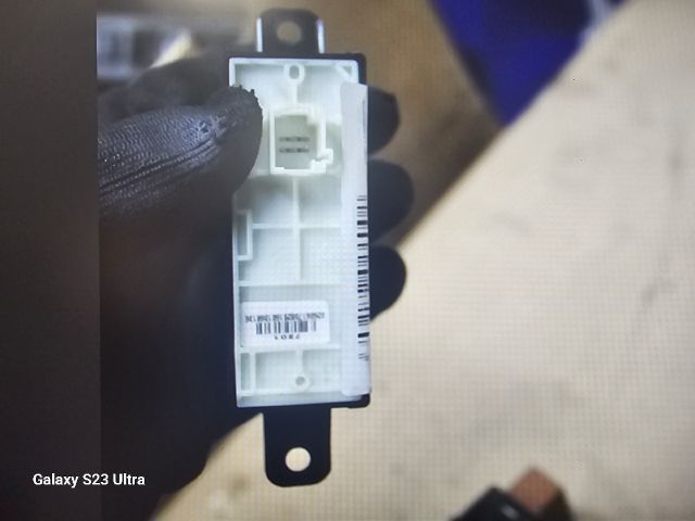 bontott PEUGEOT 208 Média Kapcsoló