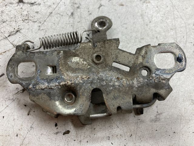 bontott PEUGEOT 208 Motorháztető Zárszerkezet