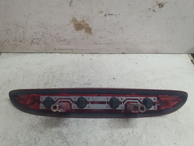 bontott PEUGEOT 208 Pótféklámpa