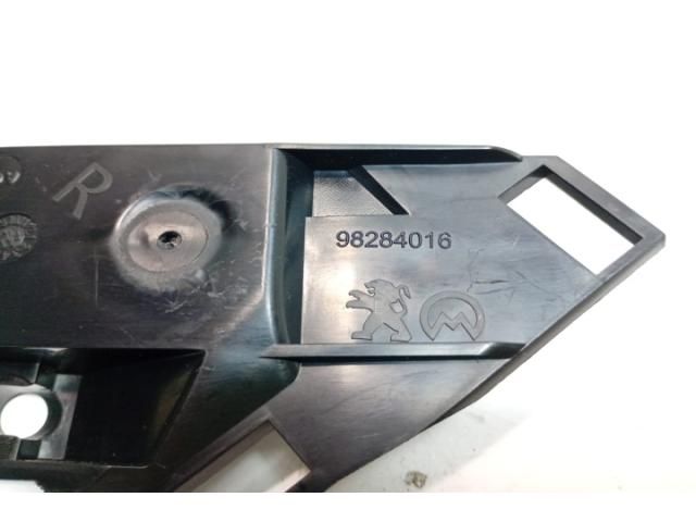 bontott PEUGEOT 208 Tartó Bak