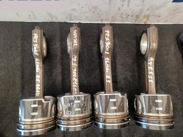 bontott PEUGEOT 3008 Dugattyú