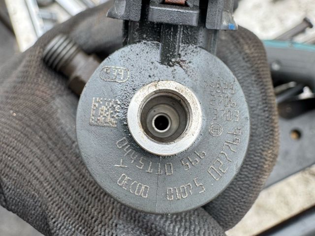 bontott PEUGEOT 3008 Porlasztó (1 db)