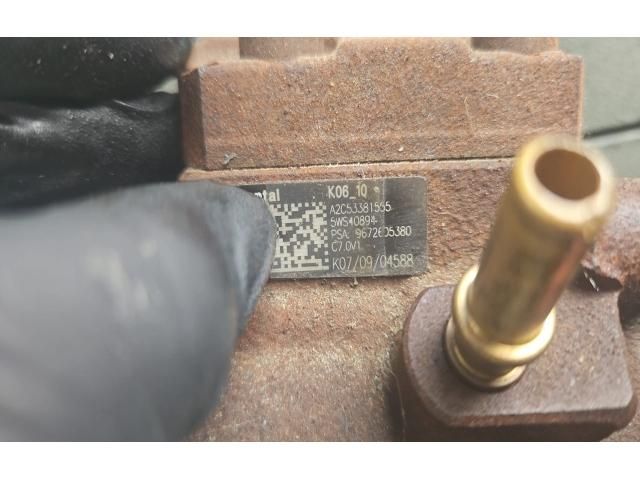 bontott PEUGEOT 3008 Adagoló