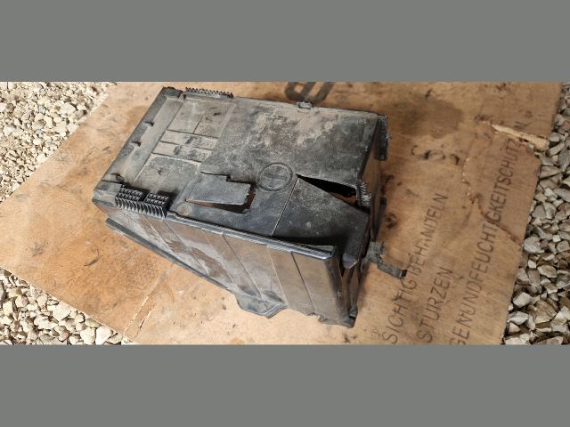 bontott PEUGEOT 3008 Akkumulátor Fedél