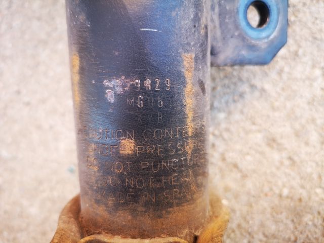 bontott PEUGEOT 3008 Bal első Gólyaláb (Lengécsillapító, Rugó)