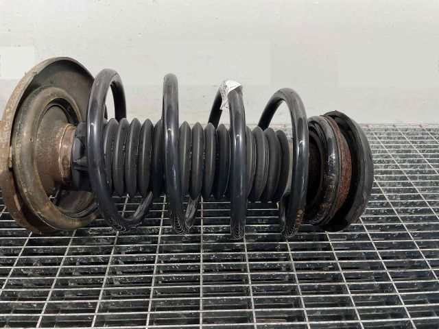 bontott PEUGEOT 3008 Első Rugó