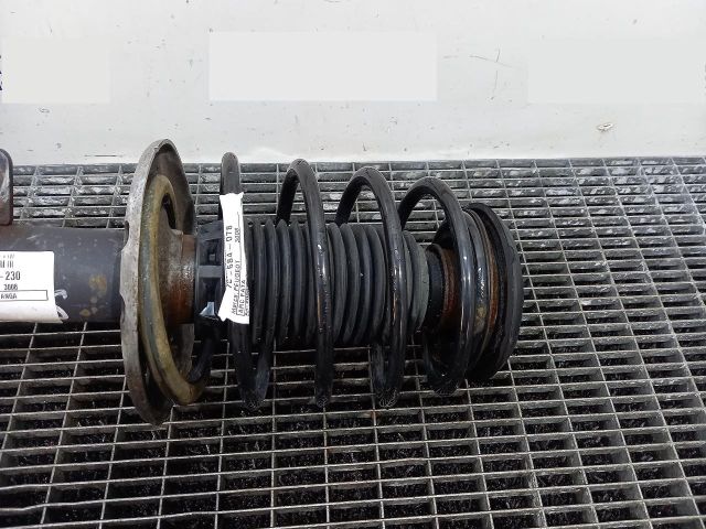 bontott PEUGEOT 3008 Első Rugó