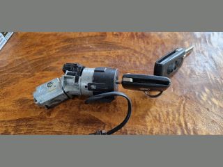 bontott PEUGEOT 3008 Gyújtáskapcsoló