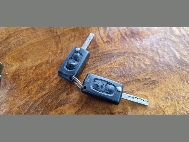 bontott PEUGEOT 3008 Gyújtáskapcsoló