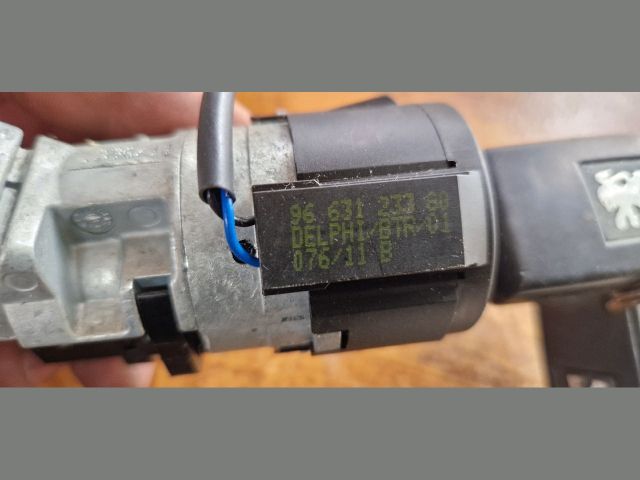 bontott PEUGEOT 3008 Gyújtáskapcsoló