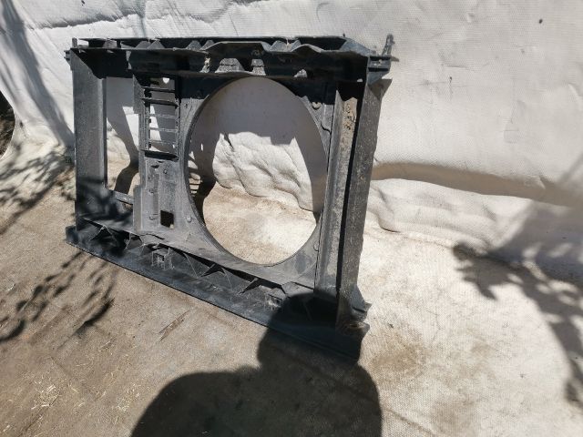 bontott PEUGEOT 3008 Hűtőventilátor Keret