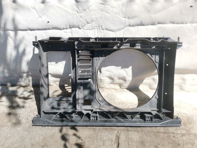 bontott PEUGEOT 3008 Hűtőventilátor Keret